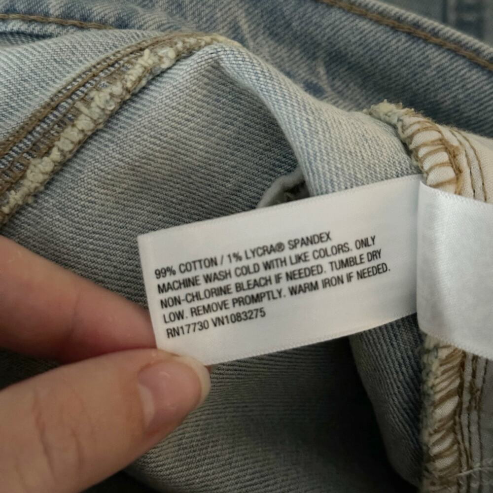 UNIVERSAL THREAD Split Front Light Wash Denim Max… - image 8